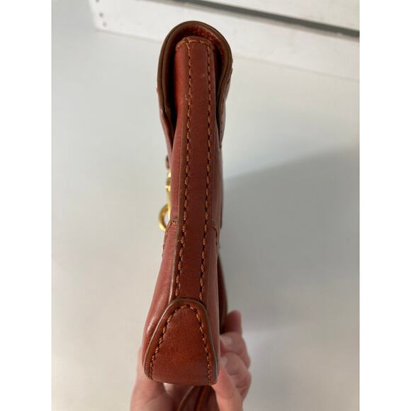 MARC BY MARC JACOBS BURNT ORANGE, BROWN LEATHER WRISTLET - Picture 9 of 16